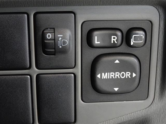 プリウス Ｓ　スマートキー（10枚目）