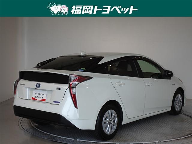 プリウス Ｓセーフティプラス　衝突被害軽減システム　メモリーナビ　フルセグ　バックカメラ　ＥＴＣ　ＬＥＤヘッドランプ　スマートキー（3枚目）