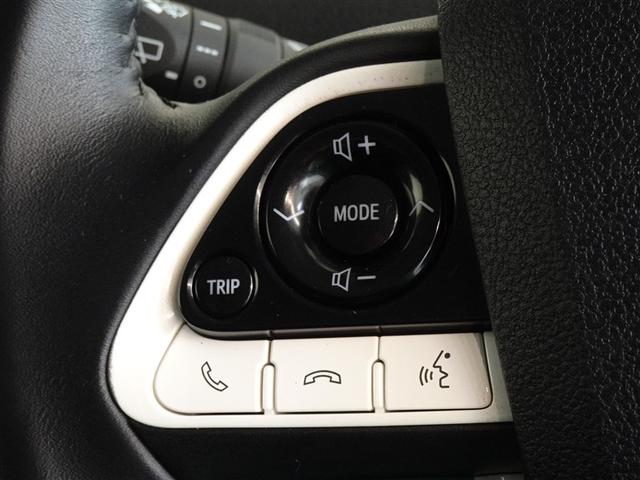 プリウス Ｓセーフティプラス　衝突被害軽減システム　メモリーナビ　フルセグ　バックカメラ　ＥＴＣ　ＬＥＤヘッドランプ　スマートキー（13枚目）