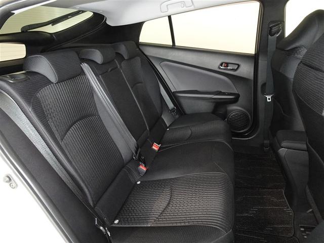 プリウス Ｓセーフティプラス　衝突被害軽減システム　メモリーナビ　フルセグ　バックカメラ　ＥＴＣ　ＬＥＤヘッドランプ　スマートキー（17枚目）