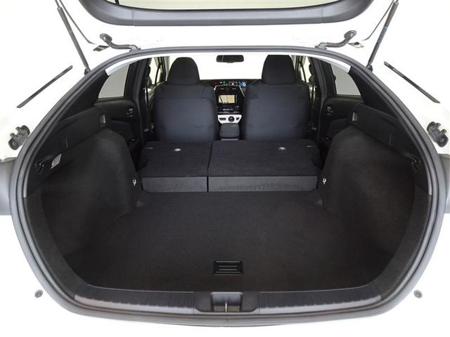 プリウス Ｓセーフティプラス　衝突被害軽減システム　メモリーナビ　フルセグ　バックカメラ　ＥＴＣ　ＬＥＤヘッドランプ　スマートキー（19枚目）