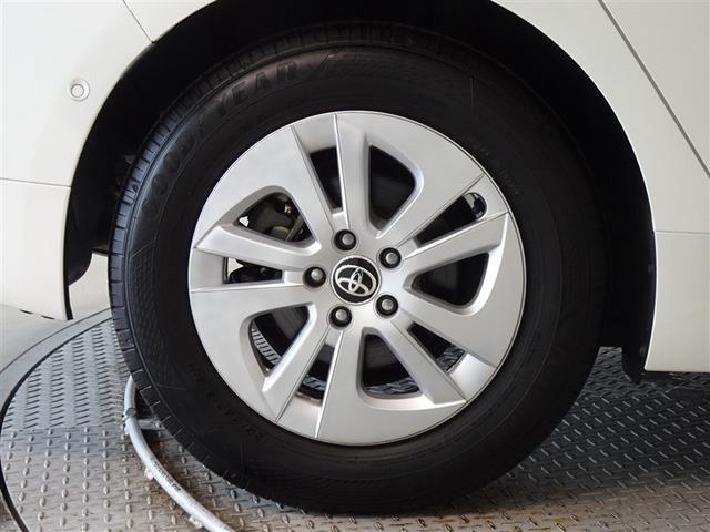 プリウス Ｓセーフティプラス　衝突被害軽減システム　メモリーナビ　フルセグ　バックカメラ　ＥＴＣ　ＬＥＤヘッドランプ　スマートキー（23枚目）