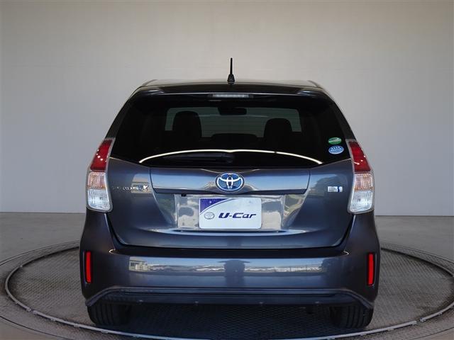 縦開きのバックドアです、雨の日も濡れにくいですよ。