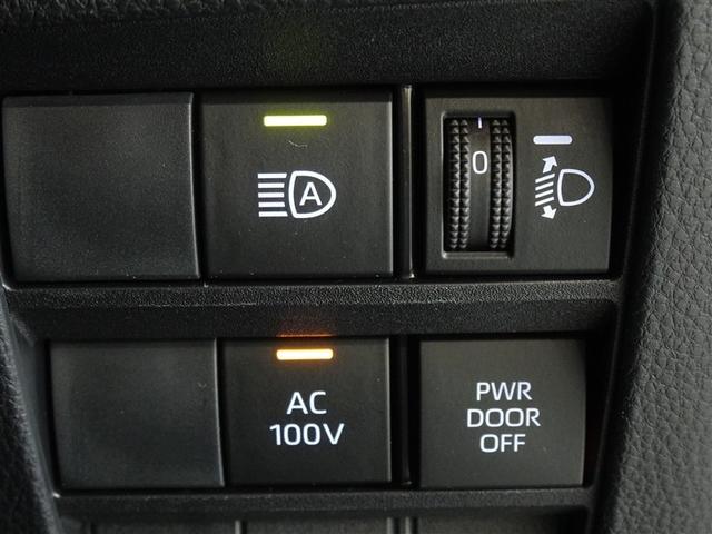 ヴォクシー ハイブリッドＳ－Ｚ　衝突被害軽減システム　メモリーナビ　フルセグ　後席モニター　バックカメラ　ＥＴＣ　両側電動スライド　３列シート　ＬＥＤヘッドランプ　スマートキー　乗車定員７人（17枚目）