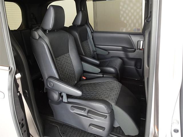 ヴォクシー ハイブリッドＳ－Ｚ　衝突被害軽減システム　メモリーナビ　フルセグ　後席モニター　バックカメラ　ＥＴＣ　両側電動スライド　３列シート　ＬＥＤヘッドランプ　スマートキー　乗車定員７人（20枚目）