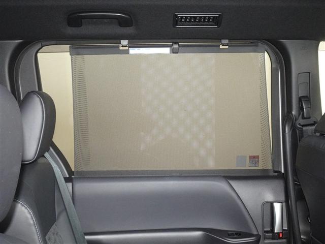 ヴォクシー ハイブリッドＳ－Ｚ　衝突被害軽減システム　メモリーナビ　フルセグ　後席モニター　バックカメラ　ＥＴＣ　両側電動スライド　３列シート　ＬＥＤヘッドランプ　スマートキー　乗車定員７人（22枚目）