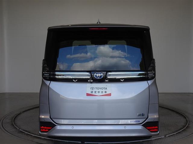 ヴォクシー ハイブリッドＳ－Ｚ　衝突被害軽減システム　メモリーナビ　フルセグ　後席モニター　バックカメラ　ＥＴＣ　両側電動スライド　３列シート　ＬＥＤヘッドランプ　スマートキー　乗車定員７人（25枚目）