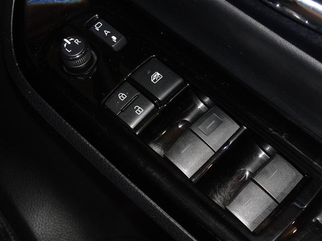 ヴォクシー ハイブリッドZS 煌III 衝突被害軽減システム メモリーナビ フルセグ バックカメラ ETC 両側電動スライド 3列シート LEDヘッドランプ スマートキー 乗車定員7人(16枚目)