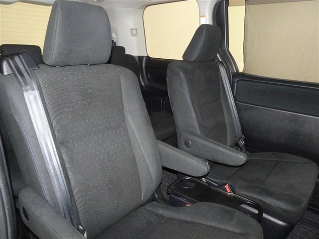 �\�t�@�[�̂悤�ȃZ�J���h�V�[�g�A�v���C�x�[�g���[���ɂ���悤�ł��B