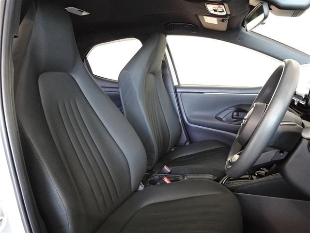 ヤリス ハイブリッドＧ　衝突被害軽減システム　メモリーナビ　フルセグ　バックカメラ　ＥＴＣ　ＬＥＤヘッドランプ　スマートキー（4枚目）