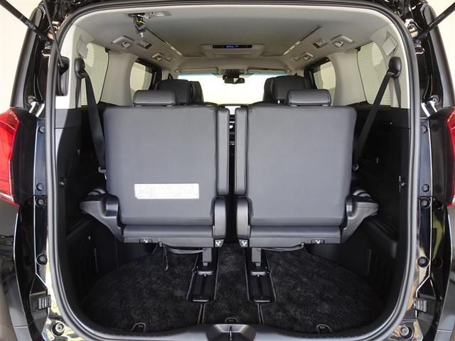 アルファード ２．５Ｓ　Ｃパッケージ　衝突被害軽減システム　メモリーナビ　フルセグ　後席モニター　バックカメラ　ＥＴＣ　両側電動スライド　３列シート　ＬＥＤヘッドランプ　スマートキー　乗車定員７人（23枚目）