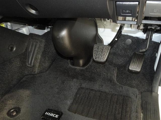 ハイエースバン スーパーＧＬ　ダークプライムＩＩ　衝突被害軽減システム　メモリーナビ　フルセグ　バックカメラ　ＥＴＣ　ＬＥＤヘッドランプ　ディーゼル　スマートキー（11枚目）