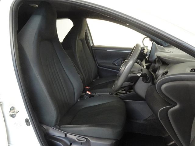 ヤリス ハイブリッドＧ　衝突被害軽減システム　メモリーナビ　バックカメラ　ＥＴＣ　スマートキー（4枚目）