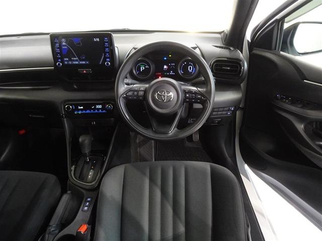 ヤリス ハイブリッドＧ　衝突被害軽減システム　メモリーナビ　バックカメラ　ＥＴＣ　スマートキー（5枚目）