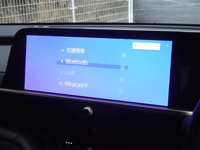 �u���[�g�D�[�X�𓋍ڂ��Ă��܂��A�X�}�z�ƘA��������Ɖ��y�����y���ނ��Ƃ��ł��܂��B