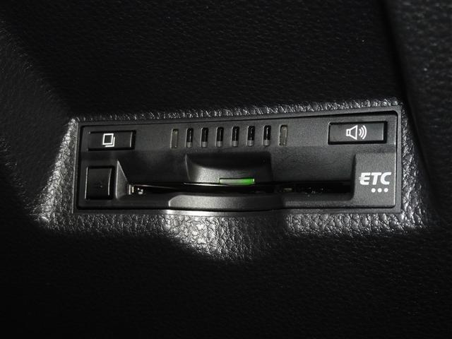 ヤリスクロス ハイブリッドＺ　衝突被害軽減システム　メモリーナビ　フルセグ　バックカメラ　ＥＴＣ　フルエアロ　ＬＥＤヘッドランプ　スマートキー（17枚目）