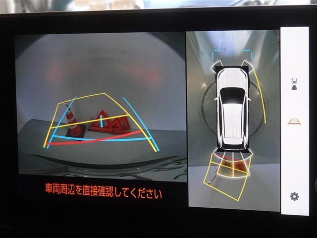 �o�b�N�K�C�h���j�^�[�𑕔����Ă��܂��A�Ԍɓ�������N���N�ł��B�p�m���~�b�N�r���[���j�^�[�𓋍ڂ��Ă��܂��A�ォ��̉摜���\������܂��B