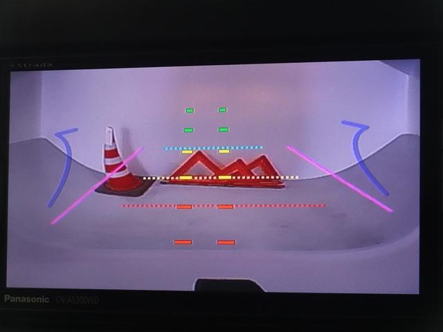 �o�b�N�J�����𑕔����Ă��܂��A�Ԍɓ�������N���N�ł��B