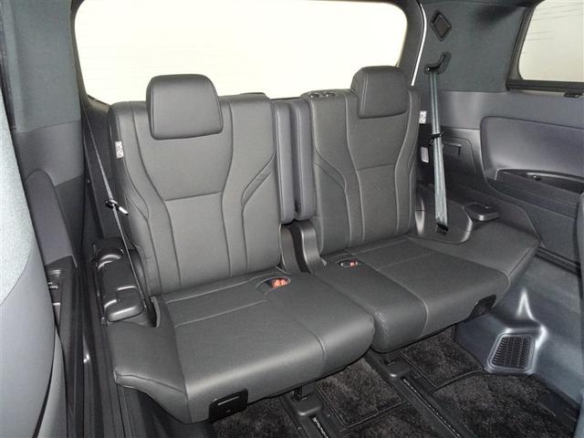 �R��ڃV�[�g���Ђ�т�Ƃ����X�y�[�X���m�ۂ��Ă��܂��B��l���ł̂��o�������΂�����ł��I