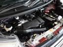 エンジンルームも念入りに清掃しております。