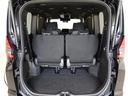 ７人乗車時でも十分なスペースのトランクルームです。