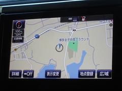 何処へでも行きたい場所へ、安心のトヨタ純正メモリーナビを装備しています。 6