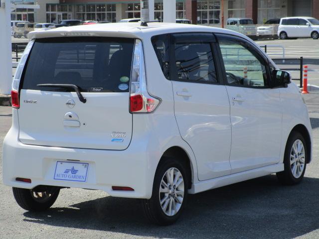 デイズ ハイウェイスター　Ｘ　バックカメラ　ＨＩＤ　スマートキー　アイドリングストップ　ベンチシート　ＣＶＴ　盗難防止システム　ＡＢＳ　ＣＤ　ミュージックプレイヤー接続可　アルミホイール　衝突安全ボディ　エアコン（15枚目）