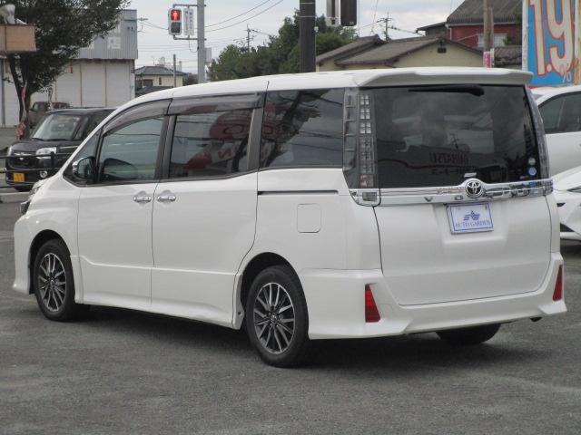 ヴォクシー ＺＳ　煌ＩＩ　ＥＴＣ　バックカメラ　レーンアシスト　衝突被害軽減システム　両側電動スライドドア　オートマチックハイビーム　ＬＥＤヘッドランプ　スマートキー　アイドリングストップ　３列シート　ウォークスルー　ＣＶＴ（16枚目）