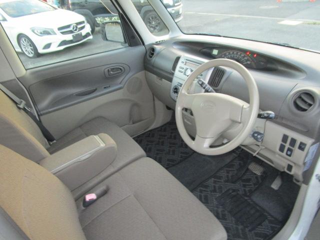 タント Ｌ　スライドドア　キーレスエントリー　アイドリングストップ　ベンチシート　ＣＶＴ　盗難防止システム　ＡＢＳ　衝突安全ボディ　エアコン　パワーステアリング　パワーウィンドウ（7枚目）