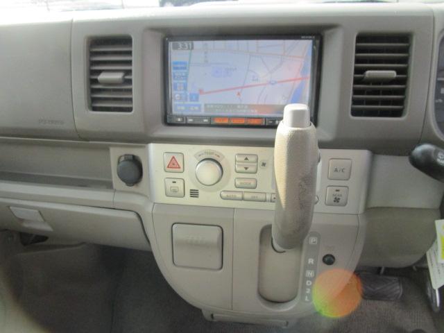 ＮＶ１００クリッパーリオ Ｇ　両側電動スライドドア　ナビ　ＨＩＤ　キーレスエントリー　ＡＴ　盗難防止システム　ＡＢＳ　アルミホイール　衝突安全ボディ　エアコン　パワーステアリング　パワーウィンドウ　運転席エアバッグ（4枚目）