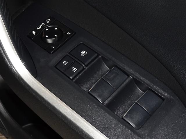 ＲＡＶ４ Ｇ　衝突被害軽減システム　フルセグ　バックカメラ　ＥＴＣ　フルエアロ　ＬＥＤヘッドランプ　４ＷＤ　スマートキー（17枚目）