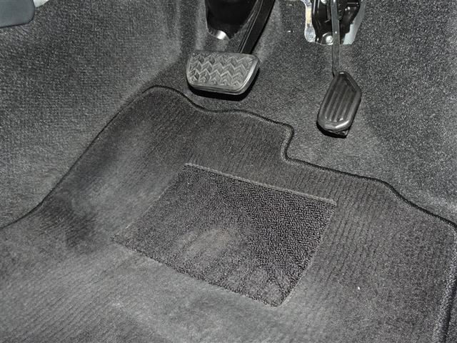 アクア Ｓスタイルブラック　衝突被害軽減システム　メモリーナビ　ワンセグ　バックカメラ　ＥＴＣ　スマートキー（11枚目）