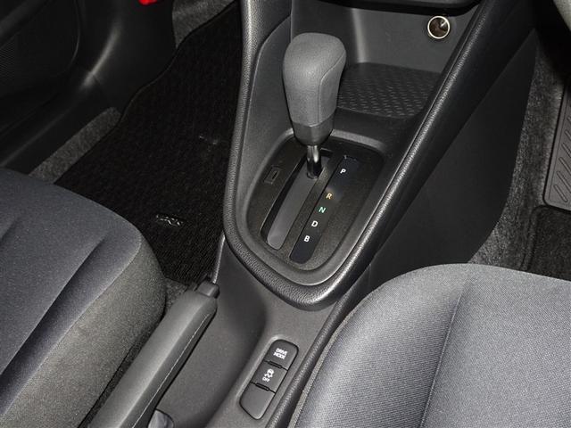 ヤリス Ｘ　衝突被害軽減システム　ＥＴＣ　スマートキー（13枚目）