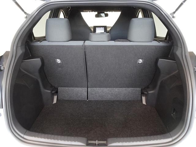 ヤリス Ｘ　衝突被害軽減システム　ＥＴＣ　スマートキー（18枚目）