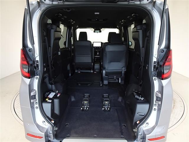 ノア ＨＥＶ　Ｓ－Ｇウェルキャブ　福祉車両　衝突被害軽減システム　メモリーナビ　フルセグ　バックカメラ　ＥＴＣ　両側電動スライド　３列シート　ＬＥＤヘッドランプ　スマートキー　乗車定員７人（23枚目）