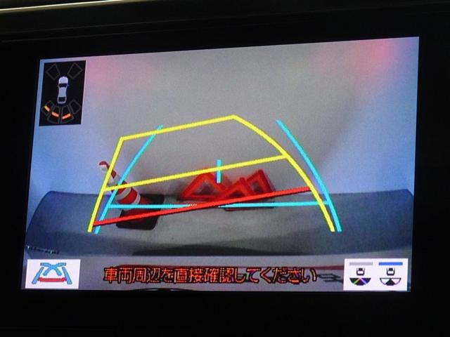 アルファード ２．５Ｓ　タイプゴールドＩＩ　衝突被害軽減システム　メモリーナビ　フルセグ　後席モニター　バックカメラ　ＥＴＣ　サンルーフ　両側電動スライド　３列シート　ＬＥＤヘッドランプ　スマートキー　乗車定員７人（9枚目）
