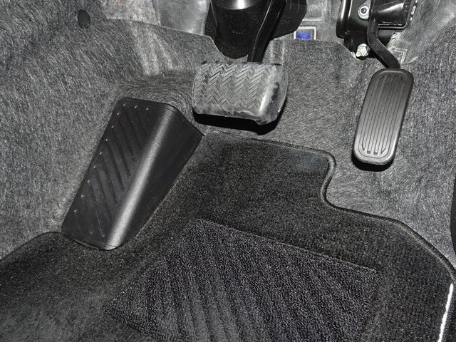 ヤリスクロス ハイブリッドG 衝突被害軽減システム メモリーナビ フルセグ バックカメラ ETC LEDヘッドランプ スマートキー(11枚目)