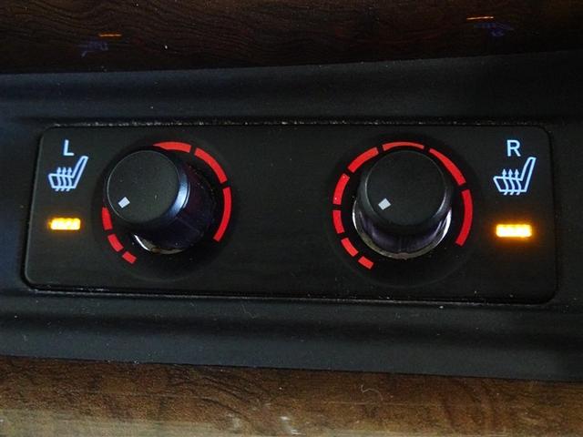 アルファードハイブリッド エグゼクティブラウンジ 衝突被害軽減システム メモリーナビ フルセグ 後席モニター バックカメラ ETC サンルーフ 両側電動スライド 3列シート LEDヘッドランプ 4WD スマートキー 乗車定員7人(14枚目)