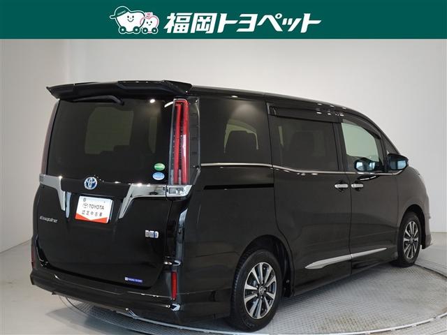 エスクァイア ハイブリッドＧｉ　衝突被害軽減システム　メモリーナビ　フルセグ　後席モニター　バックカメラ　ＥＴＣ　両側電動スライド　フルエアロ　３列シート　ＬＥＤヘッドランプ　スマートキー　乗車定員７人（3枚目）