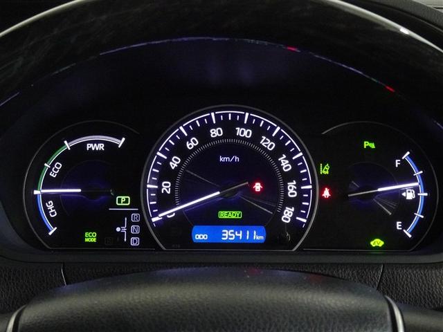 エスクァイア ハイブリッドＧｉ　衝突被害軽減システム　メモリーナビ　フルセグ　後席モニター　バックカメラ　ＥＴＣ　両側電動スライド　フルエアロ　３列シート　ＬＥＤヘッドランプ　スマートキー　乗車定員７人（10枚目）