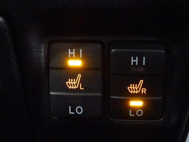 エスクァイア ハイブリッドＧｉ　衝突被害軽減システム　メモリーナビ　フルセグ　後席モニター　バックカメラ　ＥＴＣ　両側電動スライド　フルエアロ　３列シート　ＬＥＤヘッドランプ　スマートキー　乗車定員７人（13枚目）