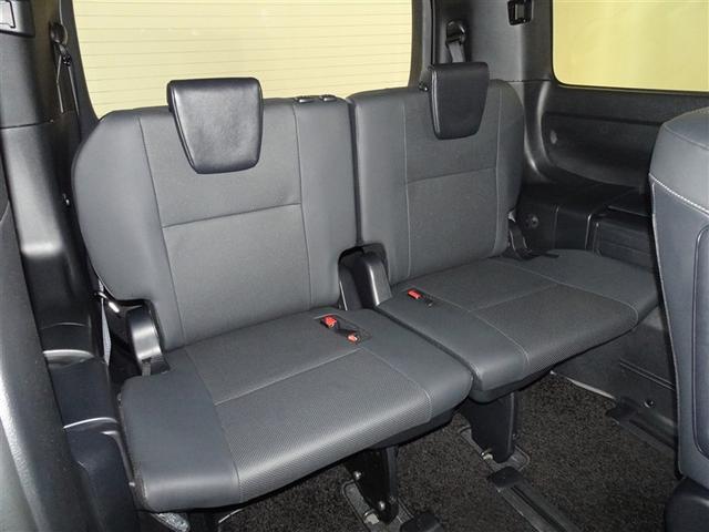 エスクァイア ハイブリッドＧｉ　衝突被害軽減システム　メモリーナビ　フルセグ　後席モニター　バックカメラ　ＥＴＣ　両側電動スライド　フルエアロ　３列シート　ＬＥＤヘッドランプ　スマートキー　乗車定員７人（19枚目）