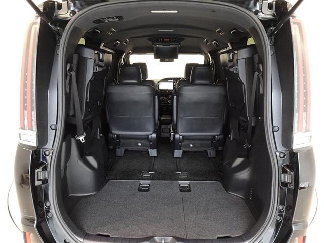 エスクァイア ハイブリッドＧｉ　衝突被害軽減システム　メモリーナビ　フルセグ　後席モニター　バックカメラ　ＥＴＣ　両側電動スライド　フルエアロ　３列シート　ＬＥＤヘッドランプ　スマートキー　乗車定員７人（22枚目）