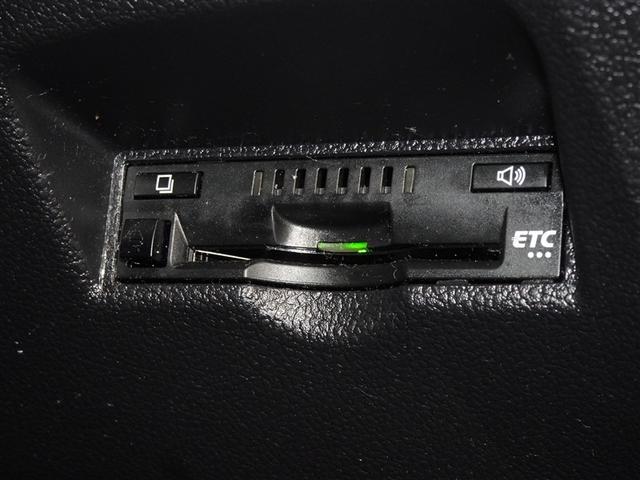 プリウス Ａ　衝突被害軽減システム　メモリーナビ　フルセグ　バックカメラ　ＥＴＣ　ドラレコ　ＬＥＤヘッドランプ　スマートキー（16枚目）