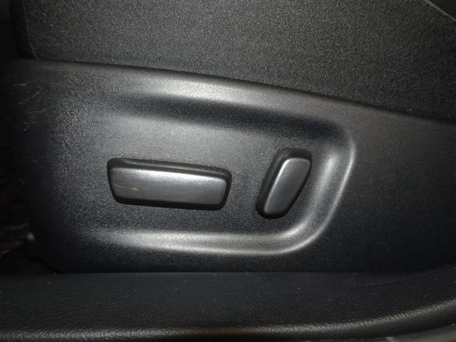 助手席にもパワーシートを搭載しています。
