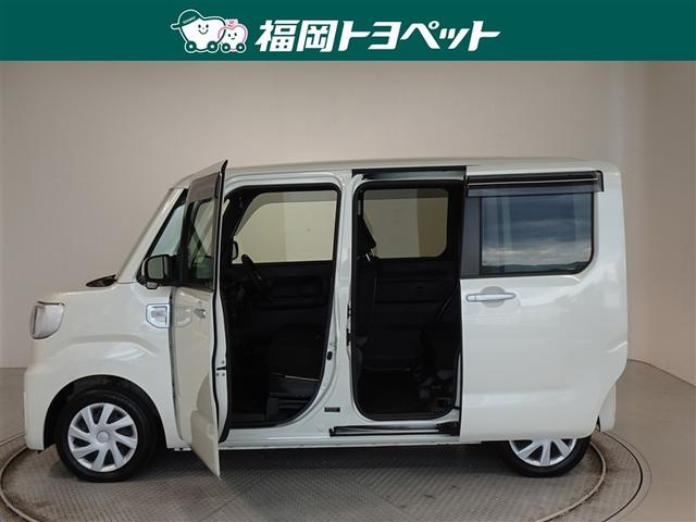 スライドドアは両側手動式です。