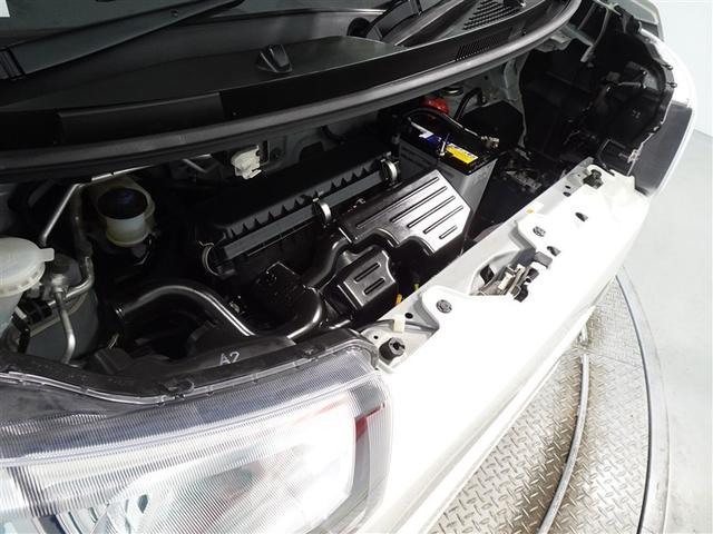 エンジンルームも念入りに清掃しております。