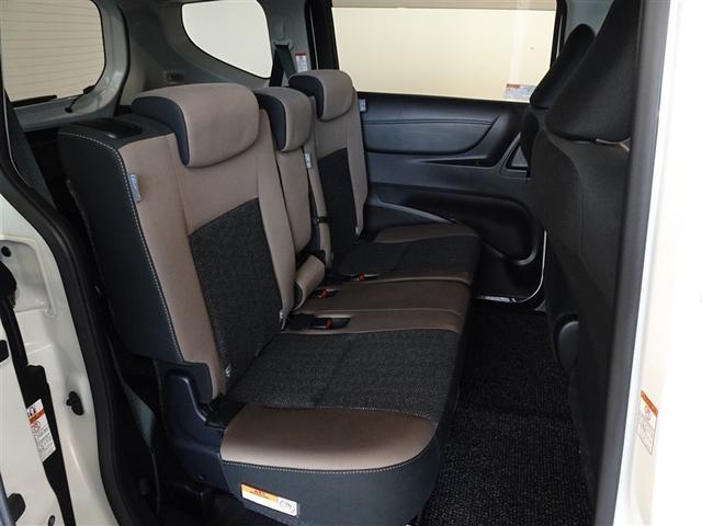 シエンタ ファンベースＧ　グランパー　衝突被害軽減システム　メモリーナビ　ワンセグ　バックカメラ　ＥＴＣ　両側電動スライド　ＬＥＤヘッドランプ　スマートキー（19枚目）