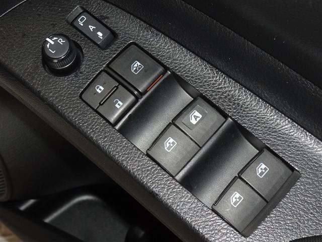 シエンタ ハイブリッドＧ　クエロ　衝突被害軽減システム　メモリーナビ　フルセグ　バックカメラ　ＥＴＣ　両側電動スライド　３列シート　ＬＥＤヘッドランプ　スマートキー　乗車定員７人（15枚目）