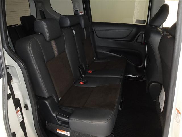 シエンタ ハイブリッドＧ　クエロ　衝突被害軽減システム　メモリーナビ　フルセグ　バックカメラ　ＥＴＣ　両側電動スライド　３列シート　ＬＥＤヘッドランプ　スマートキー　乗車定員７人（17枚目）